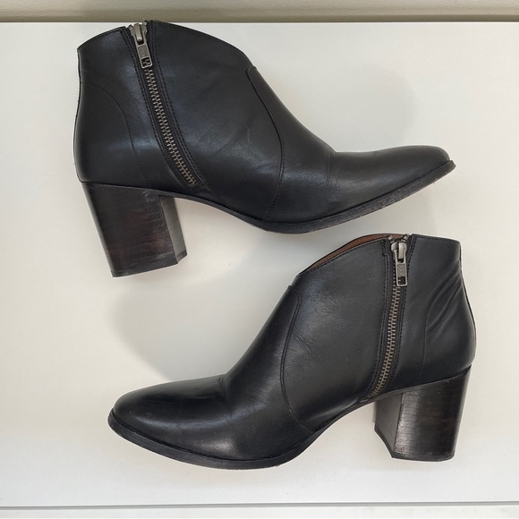 Frye Nora short zip boot black size 9 bootie western leather pointed toe office - Picture 6 of 13